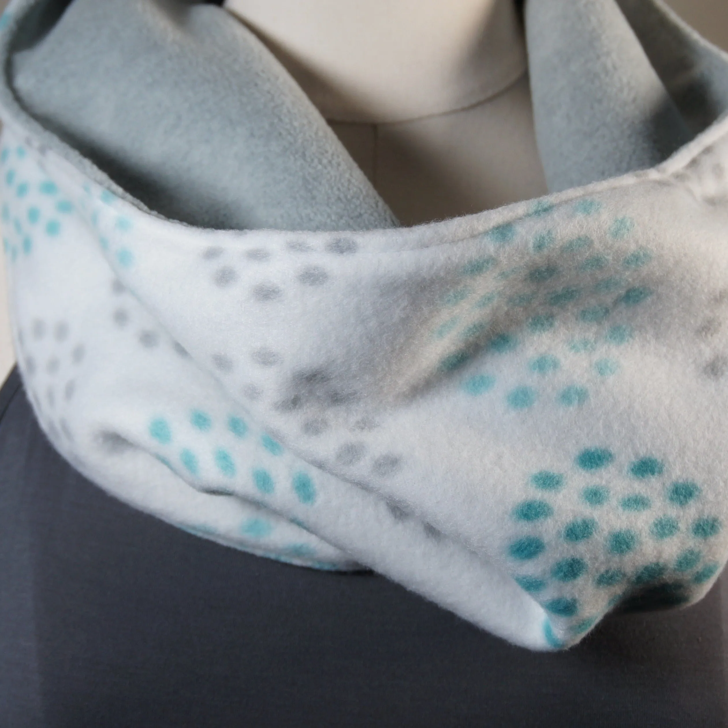 Accessories - Scarves - Cowl - Geometric