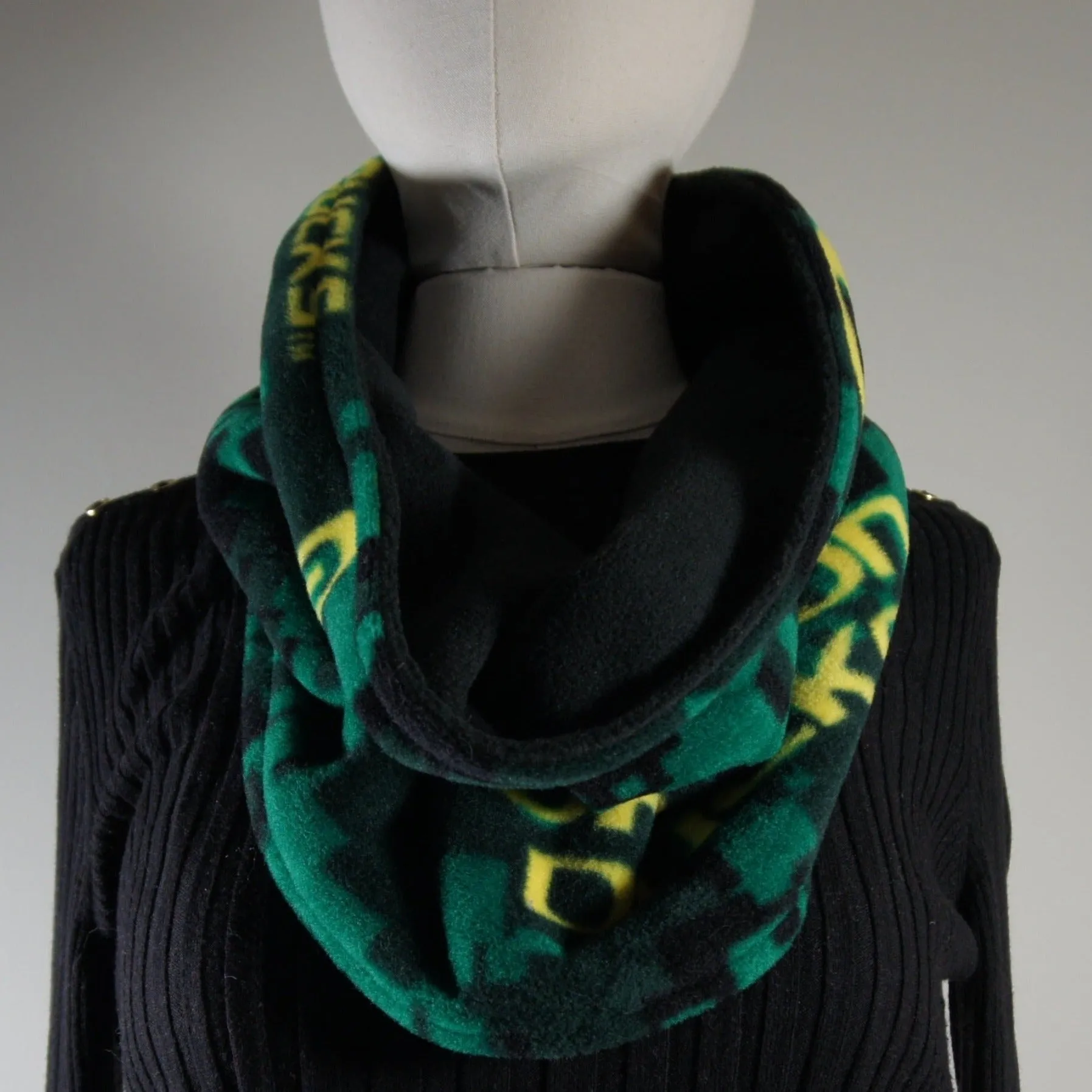 Accessories - Scarves - Cowl - NCAA - University of Oregon-UO-O - Ducks