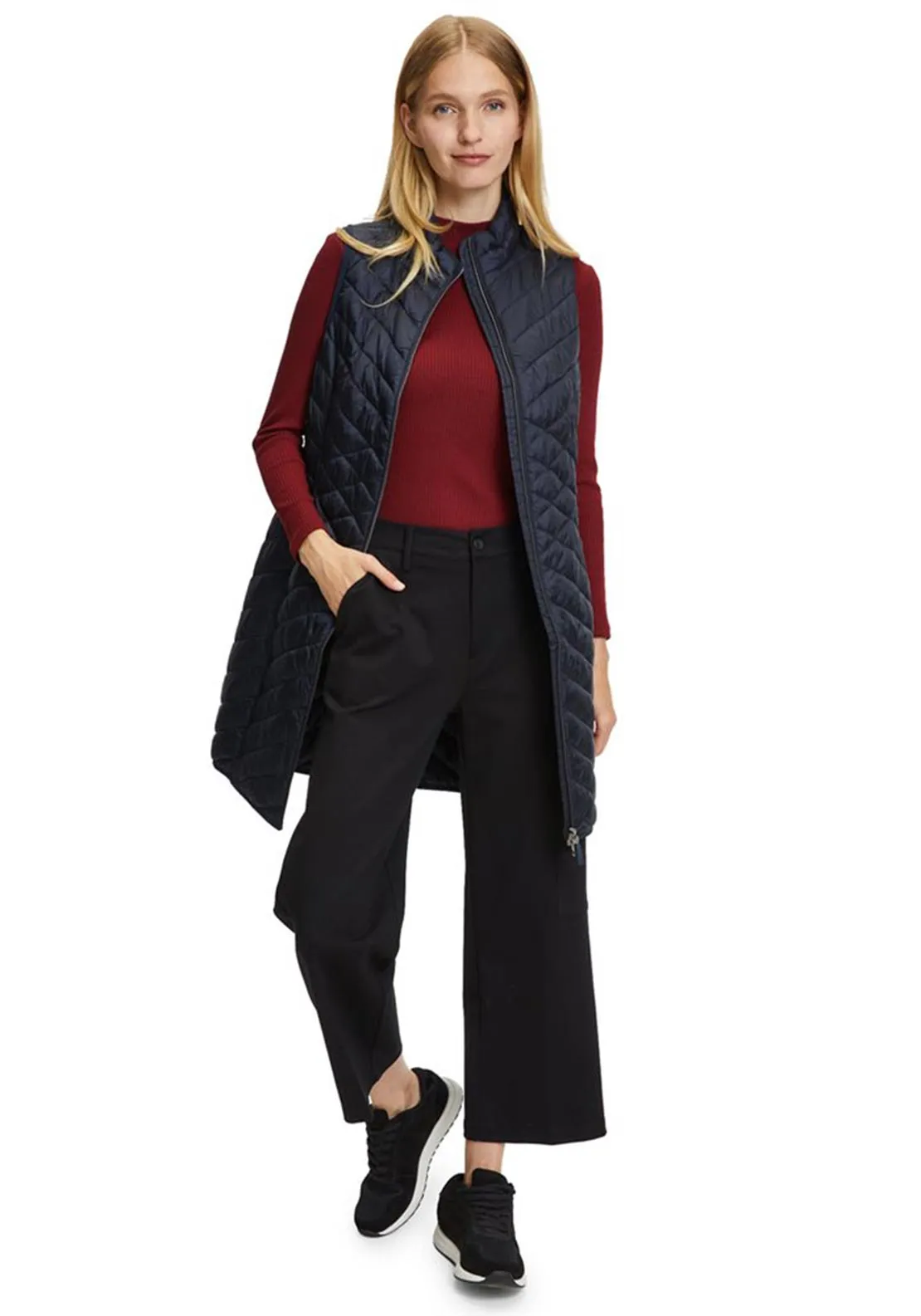 Betty Barclay Light Quilted Long Gilet, Navy