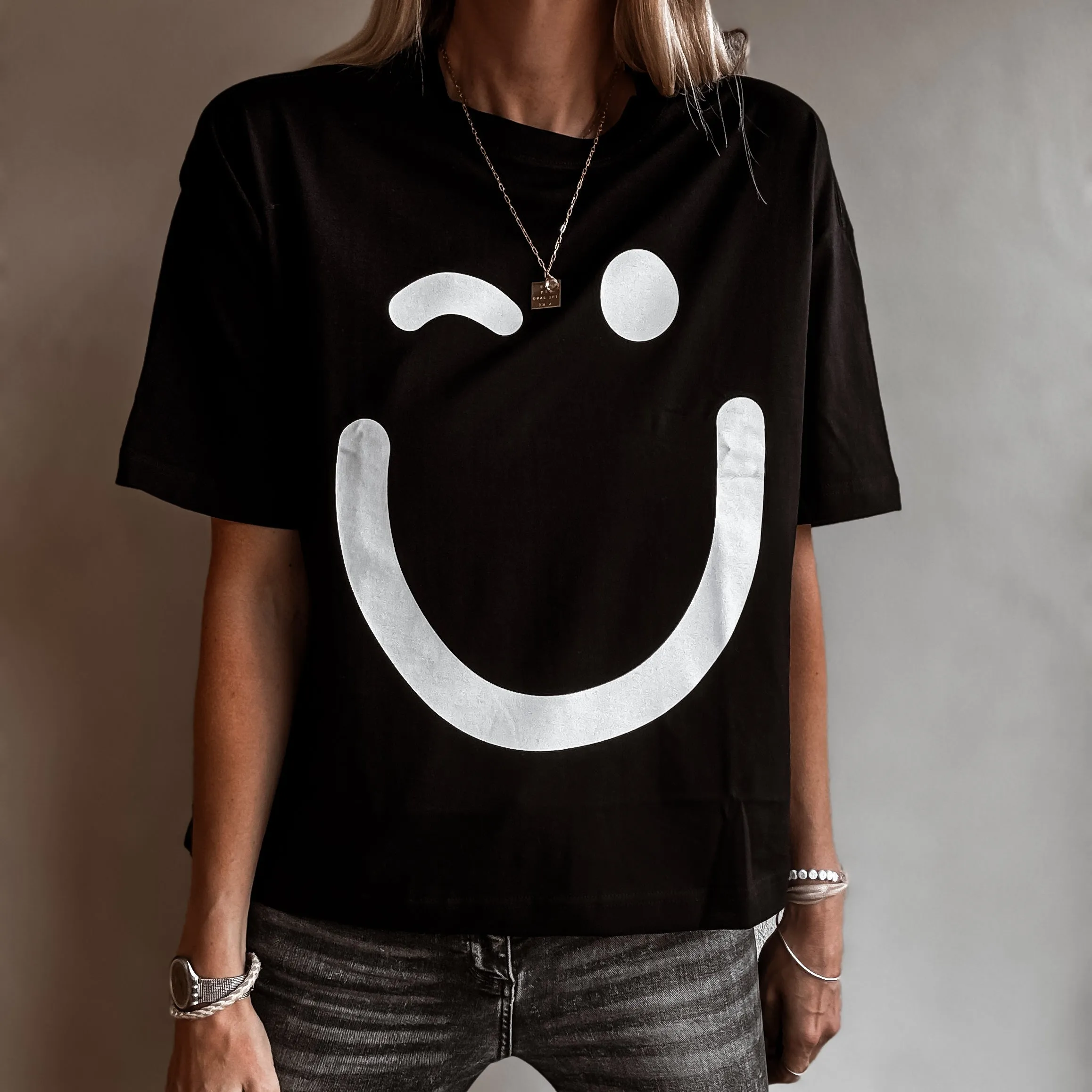 BLACK smiley t shirt *relaxed style* NEW