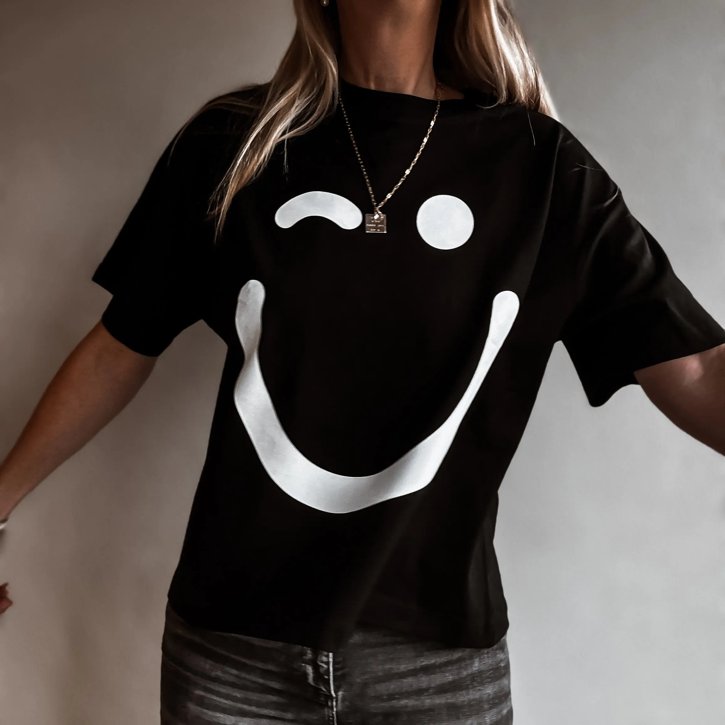 BLACK smiley t shirt *relaxed style* NEW