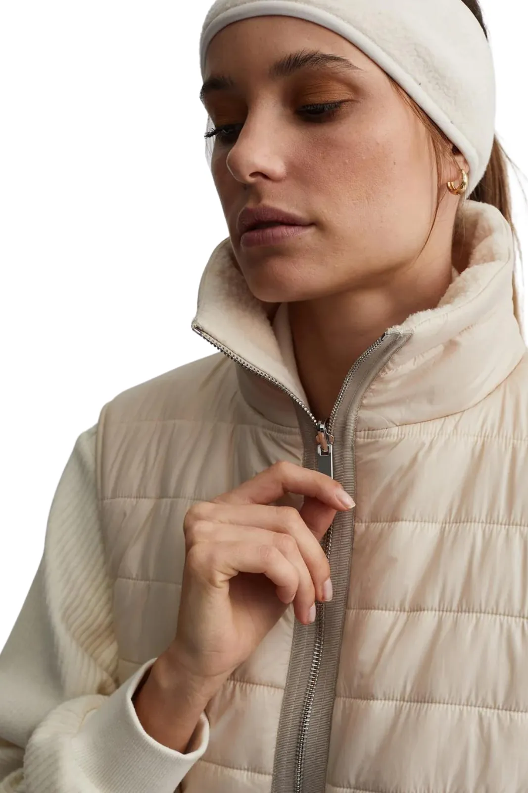 Ellis Reversible Quilt Gilet, Sandshell/Silver Lining