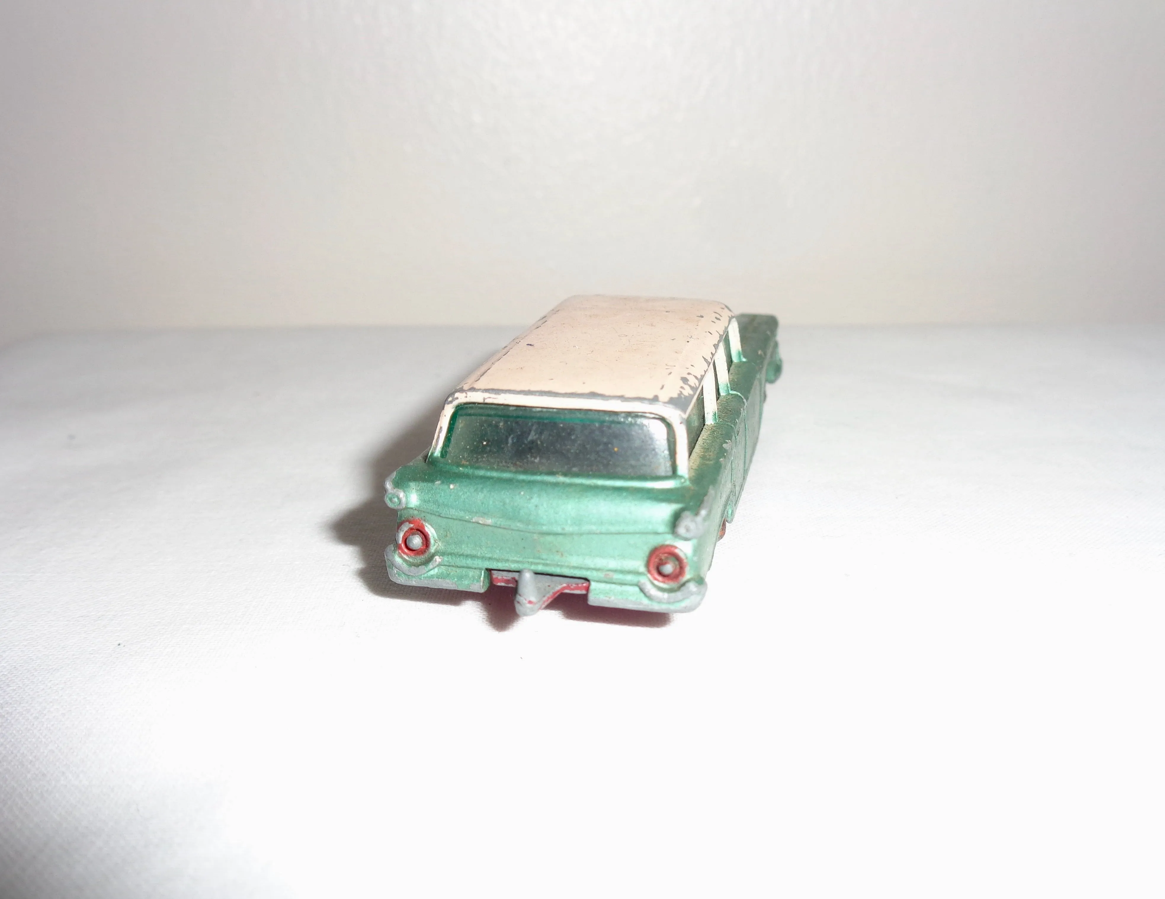 Lesney Matchbox Model No. 31 American Ford Station Wagon