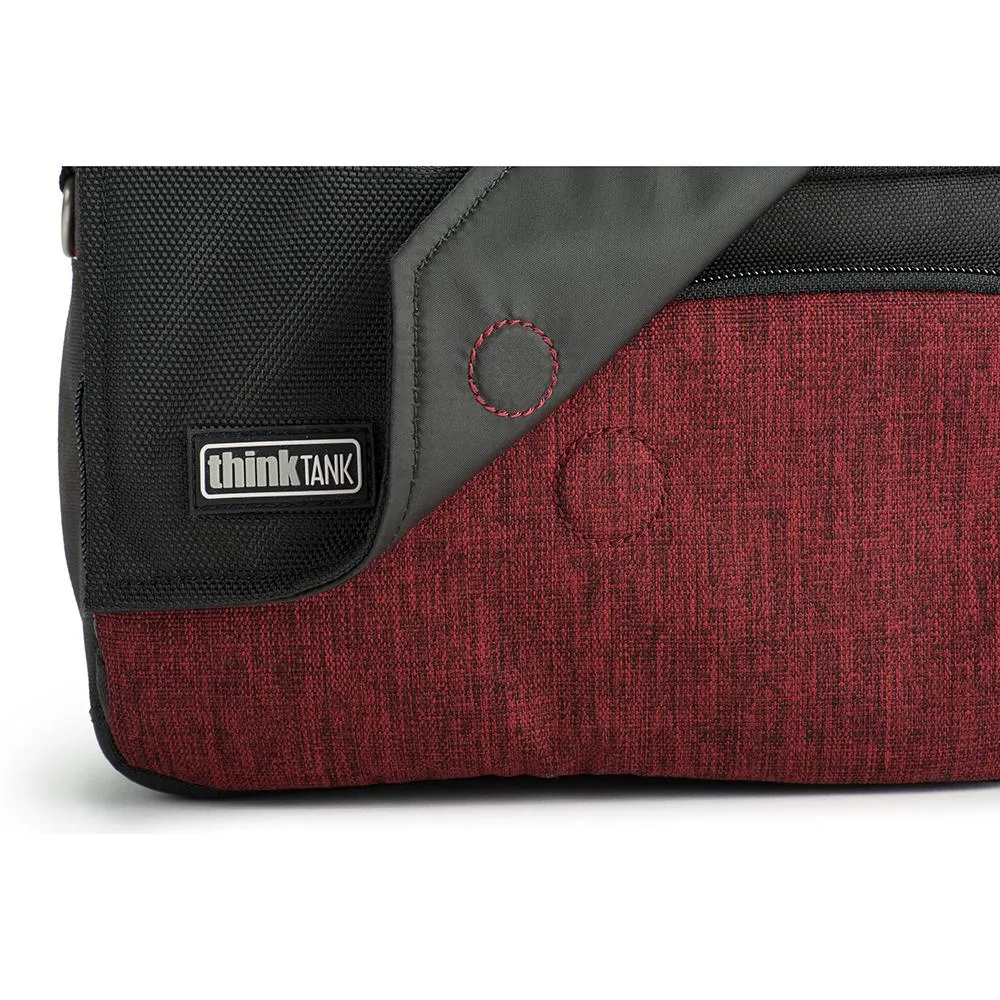 Think Tank Mirrorless Mover 25i - Deep Red