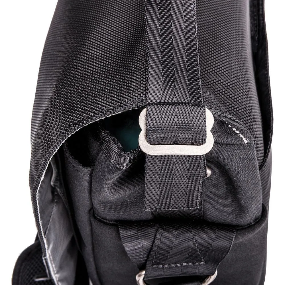 Think Tank Photo Urban Approach 10 Shoulder Bag for Mirrorless Cameras - Black