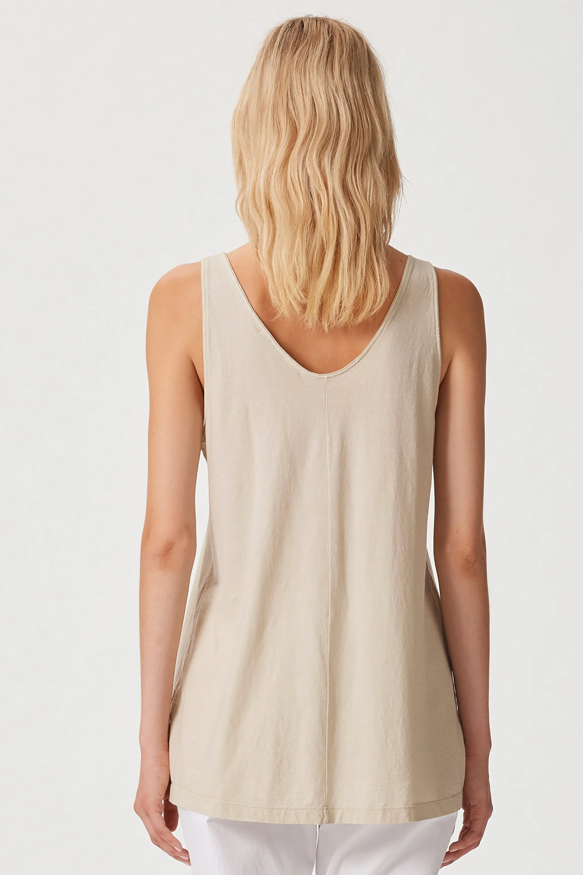 Transit Par Such Layer Cami in Sand