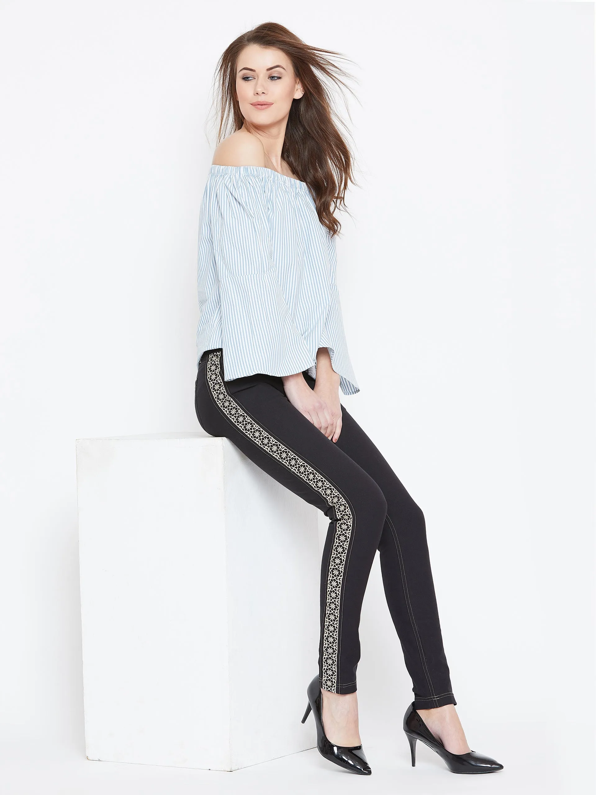 Women Black Solid Skinny Fit Trouses